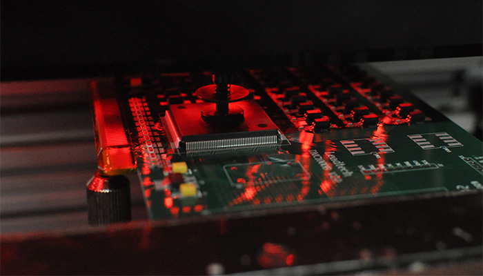 【新手必看】SMT贴片加工全流程技术指南：从钢网制作到回流焊控制，一文掌握核心工艺