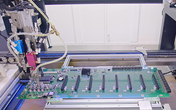 PCBA三防漆涂覆的“气泡”?；旱壤胱忧逑从肱缤坎问纳疃冉馕? class=