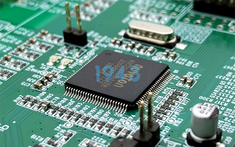 0201封装贴片加工难？深圳1943科技高速机实现±0.03mm精准贴装，高密度PCBA制造